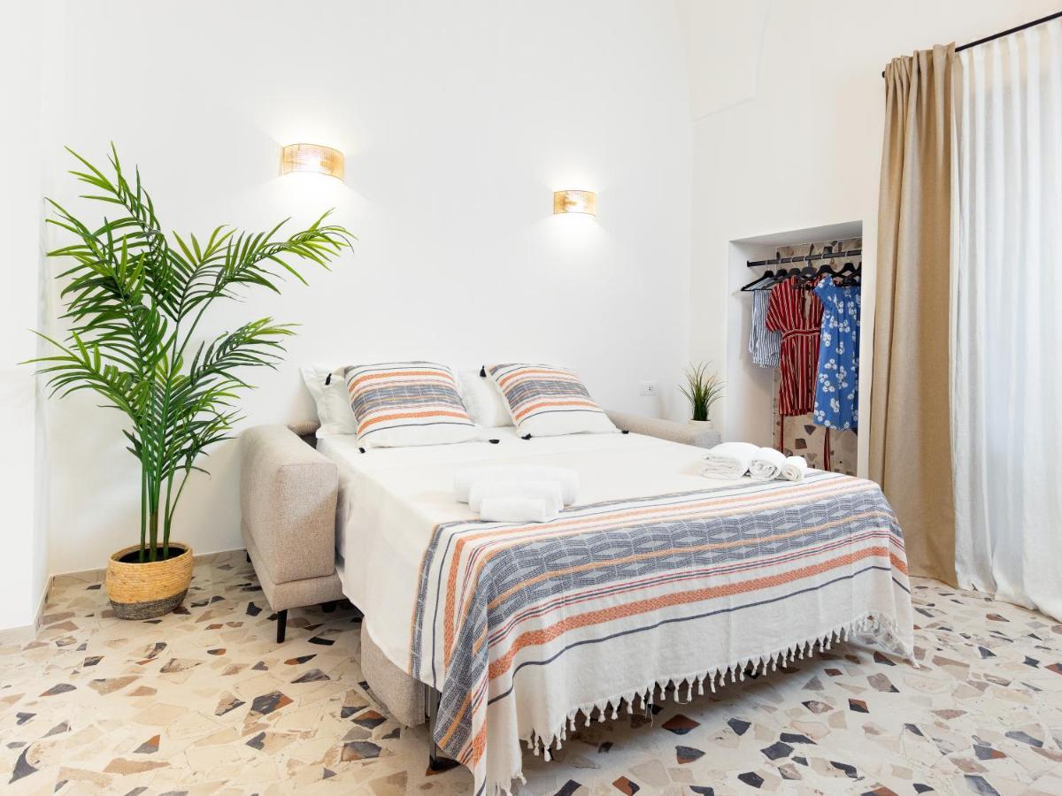 Cally Suite Room Martina Franca Exterior photo